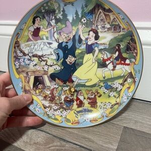 The Bradford Exchange Snow White Collector's Plate with Gold Trim